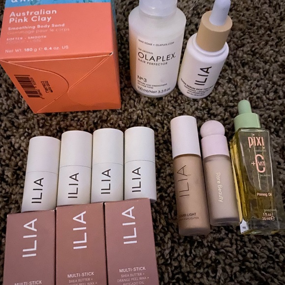 Makeup - Picture 5 of 6